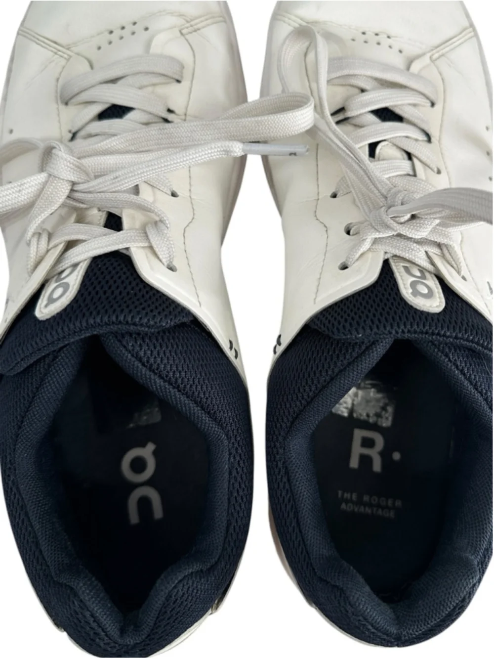 On Cloud On THE ROGER Advantage Tennis Sneaker Midnight Navy light weight sz 11